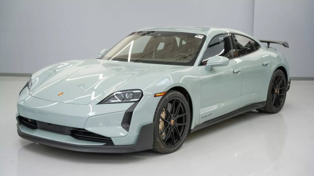 Porsche Taycan Turbo GT (Doc. Carscoops)