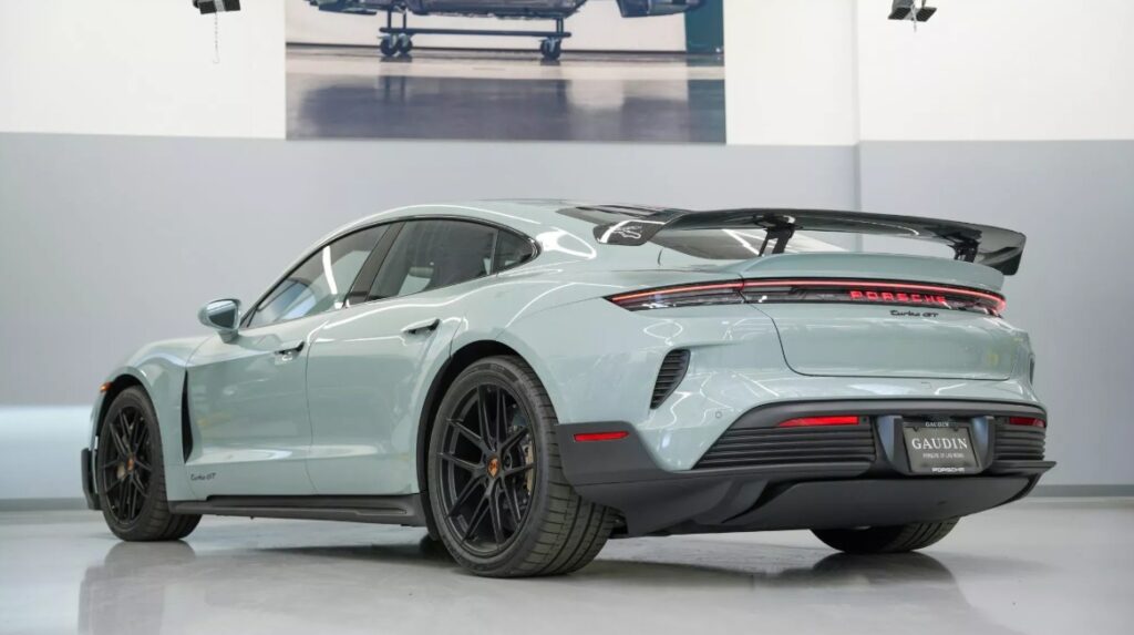 Porsche Taycan Turbo GT (Doc. Carscoops)