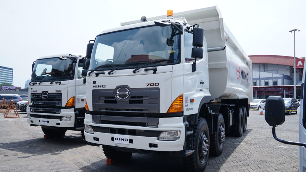 Hino 700 Series (Doc. PT HMSI).